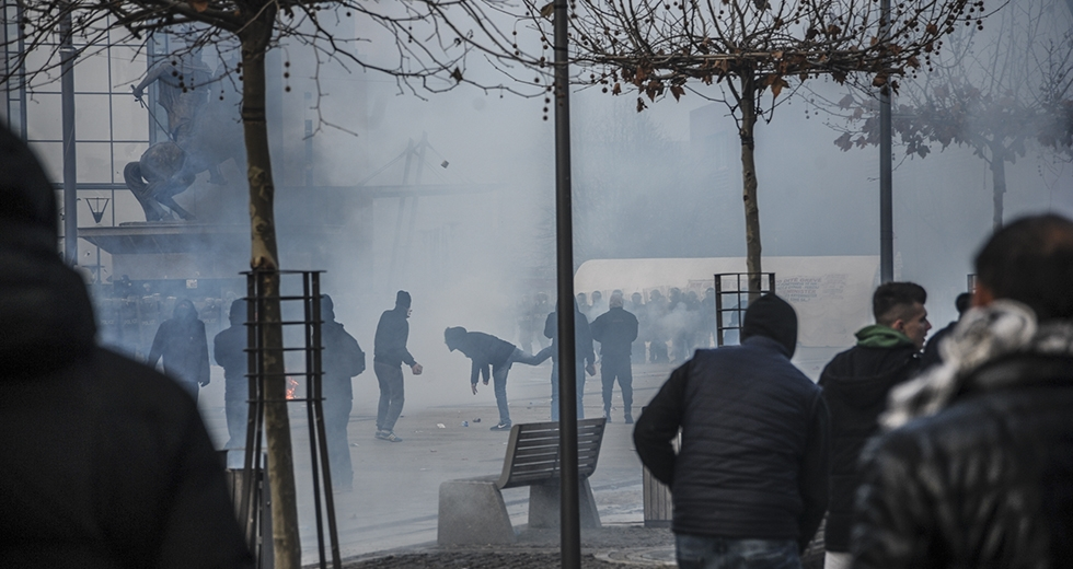 ZËRAT E SHPËRFILLUR TË PROTESTËS MASIVE TË SË SHTUNËS