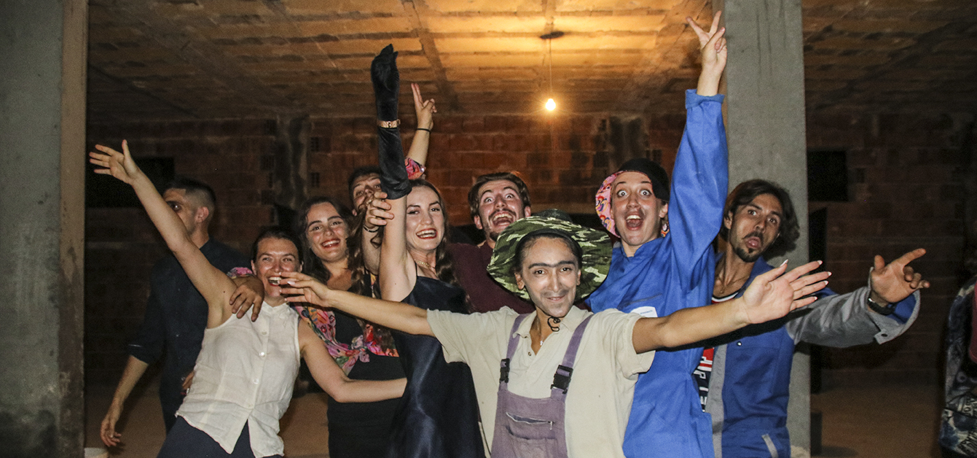 Historia e Teatrit të Atyre