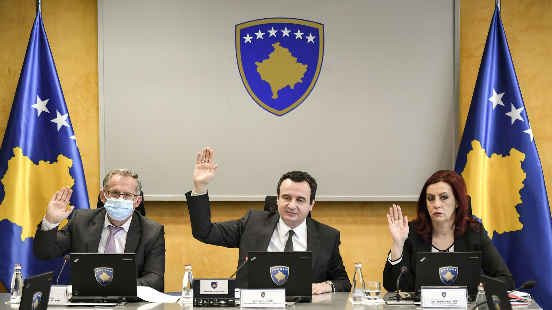 Tepër shumë ministra