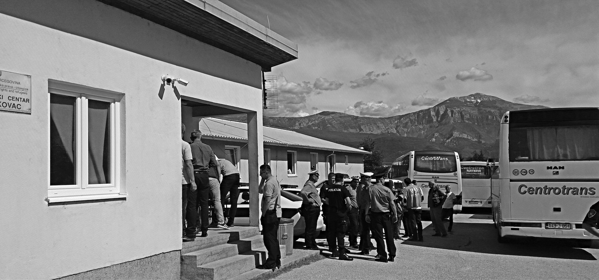 Shtetësia e dobët e Bosnjes sfidohet nga veprimi i mosbindjes policore