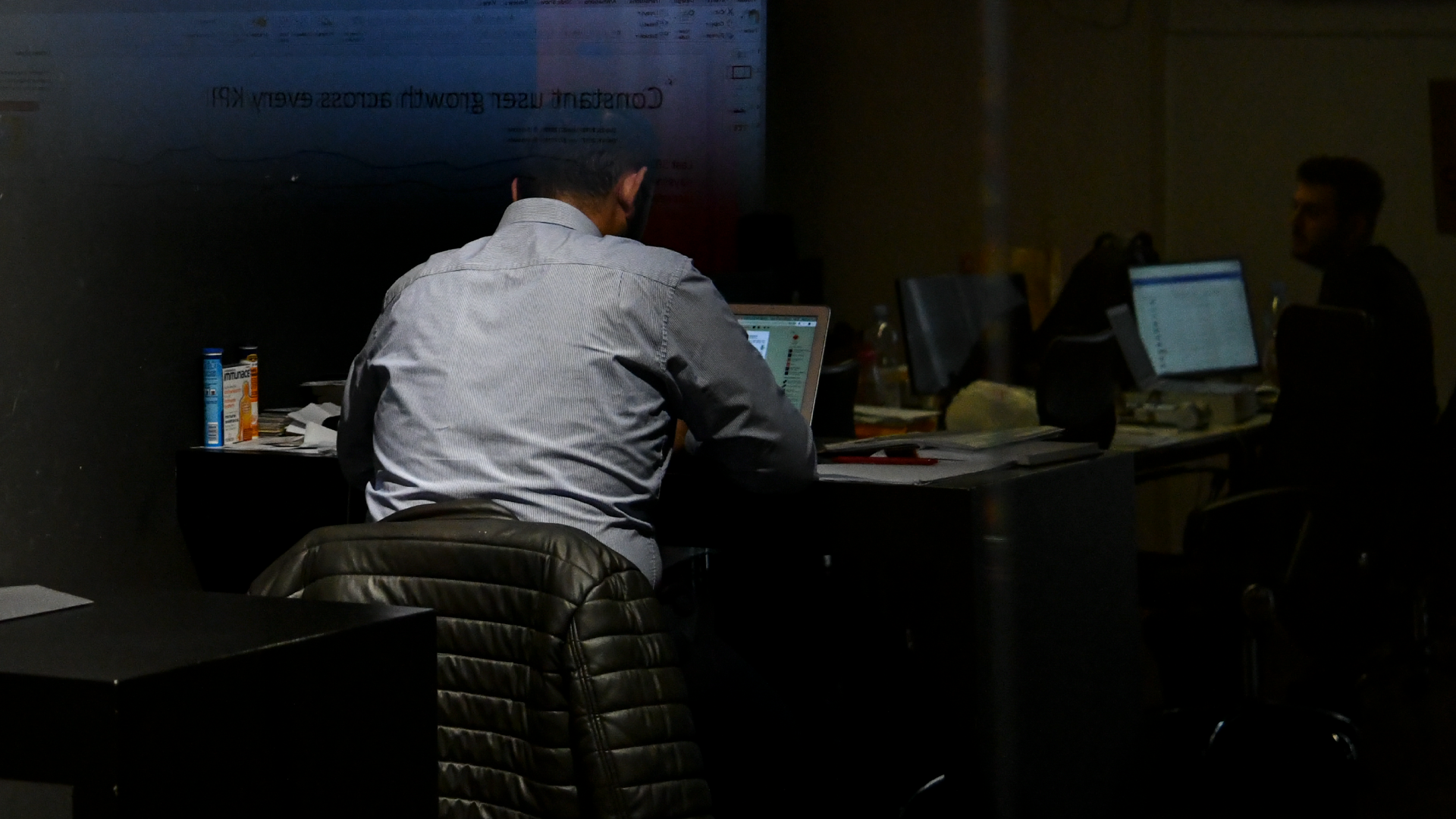 Pensionimi i parakohshëm i nëpunësve civilë: pjesë e reformës?