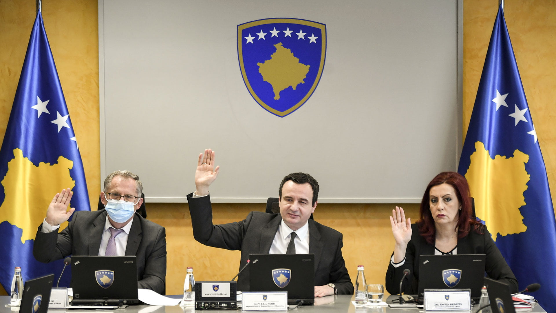 Tepër shumë ministra