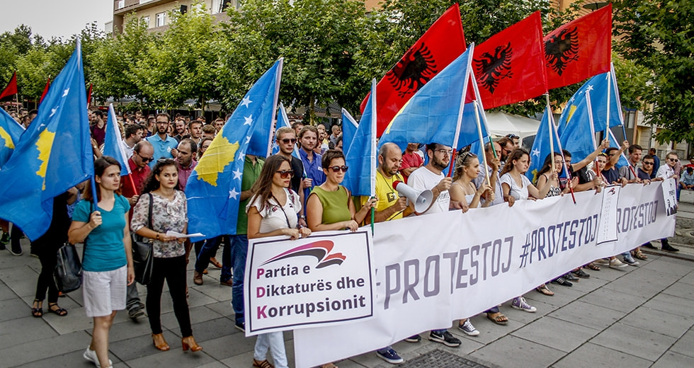 KOSOVA DHE BALLKANI, TË PËRBASHKUAR NË PAKËNAQËSI