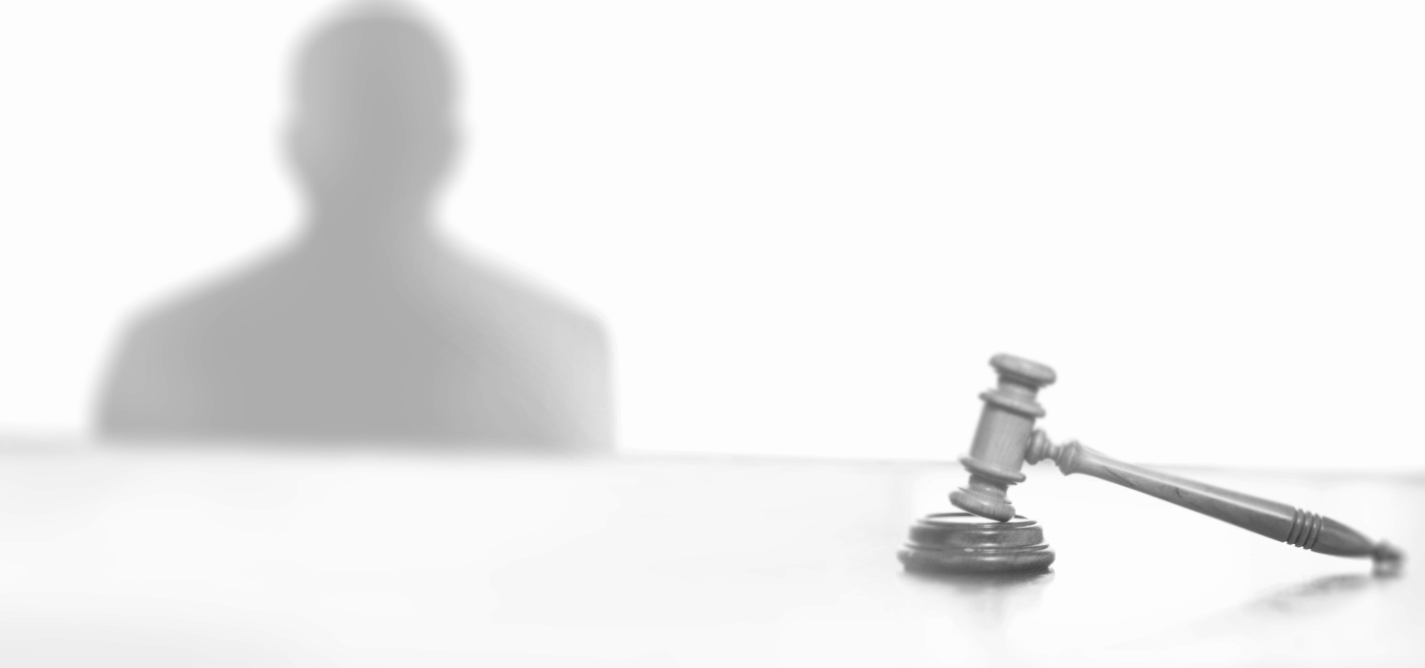 Të gjykohesh pa qenë i pranishëm