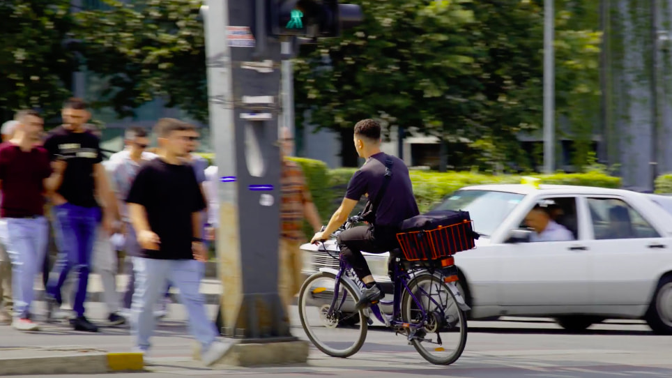 “Duhet me punu, t’del ku t’del”