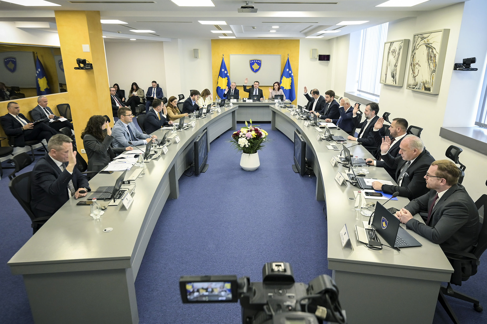 Between statistics and experiences