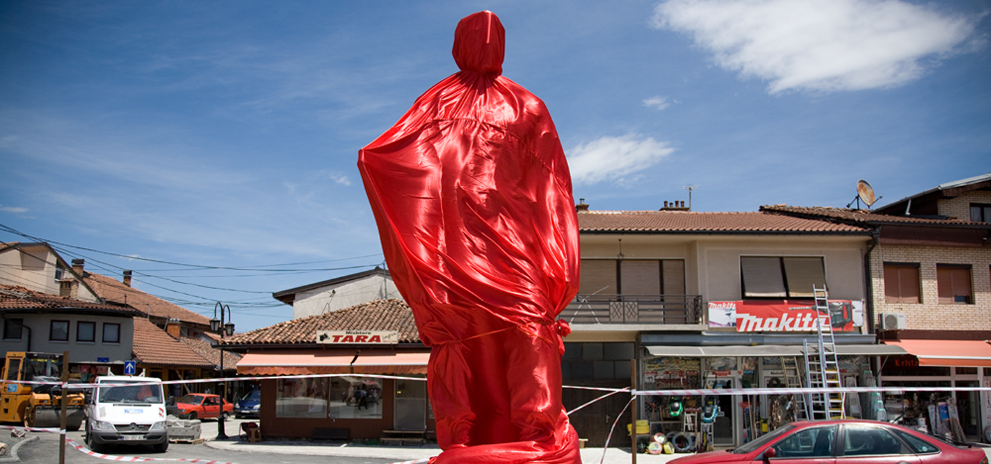 Kompleksiteti i përkujtimoreve të luftës në Kosovë