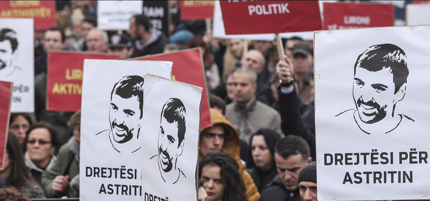 Novi protest Astrita Deharija nastavlja da vrši pritisak na vladu