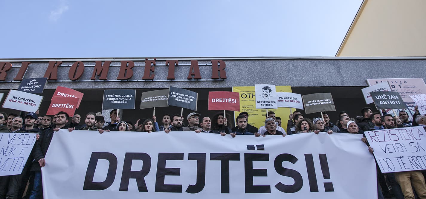 Qytetarët protestuan për të kërkuar ‘Drejtësi për Astritin’
