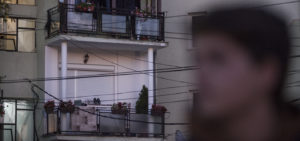 “Mamë, Babë, Unë jam…”