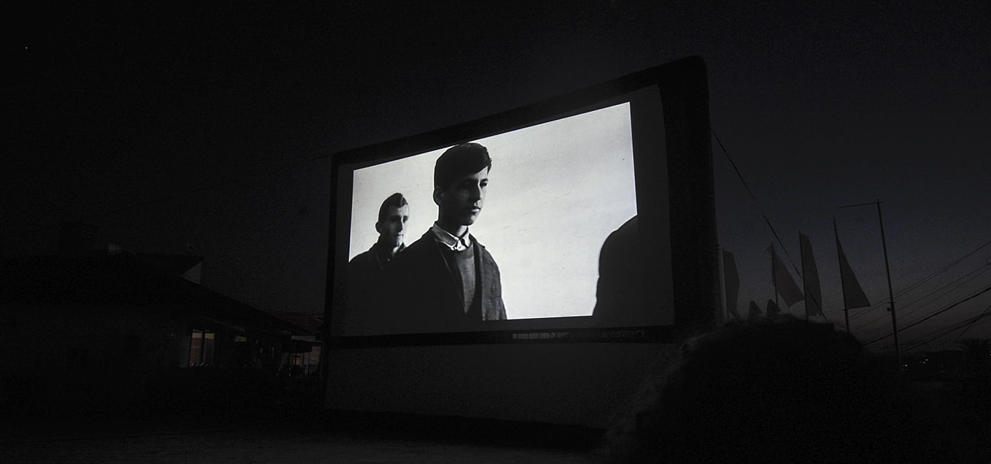 Adem Reka dhe Ardit Gjoklaj përballë makinerive që u morrën jetën