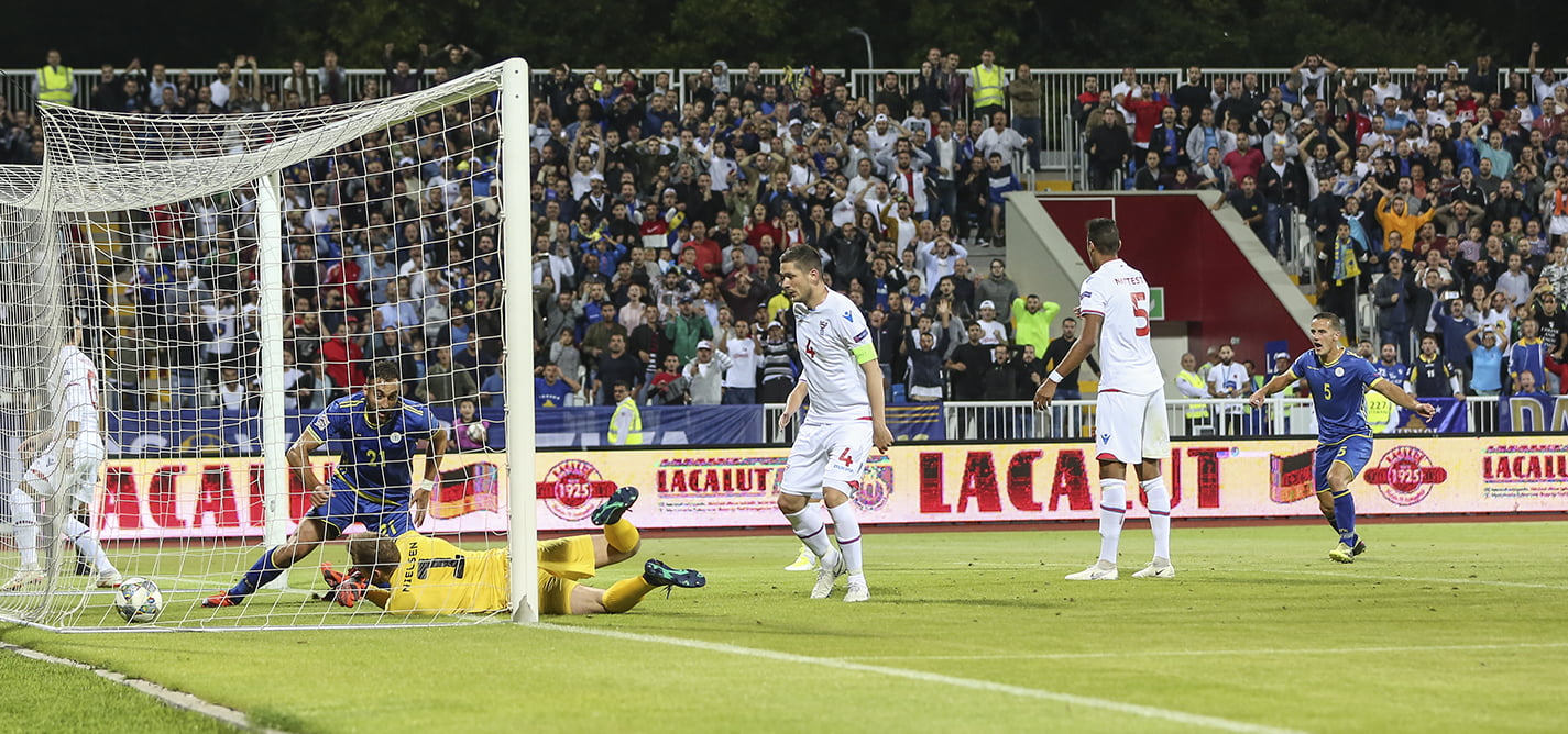 Fudbal se vraća kući sa Fadiljom