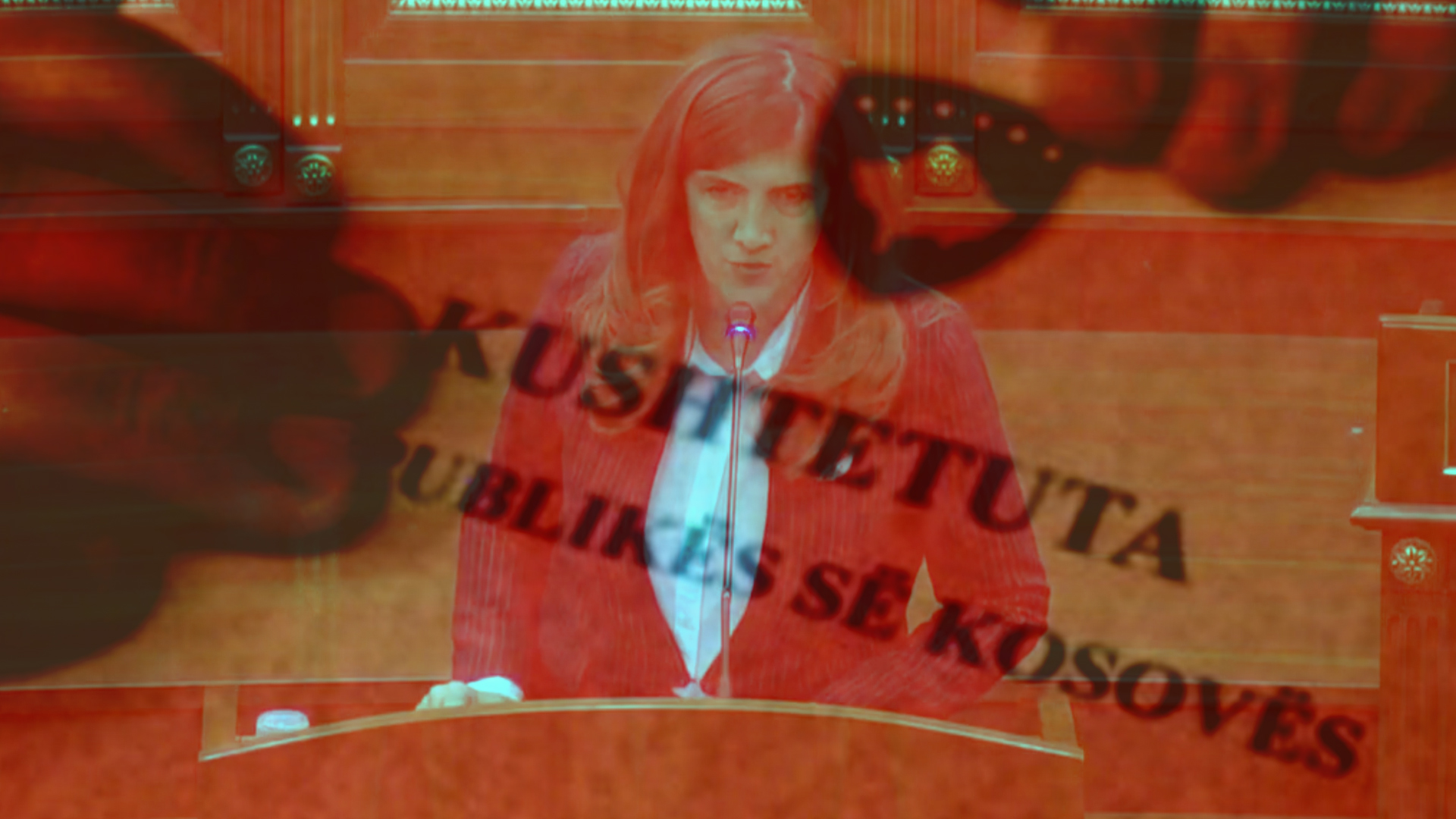 Në Kushtetutë pesë gjuhë, ama në shtëpi veç shqip