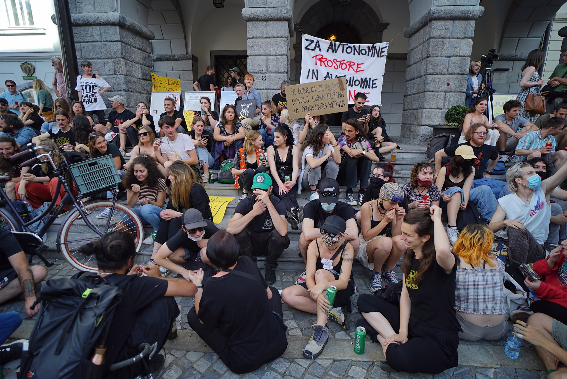 Rekonstrukcija opasne samodopadnosti