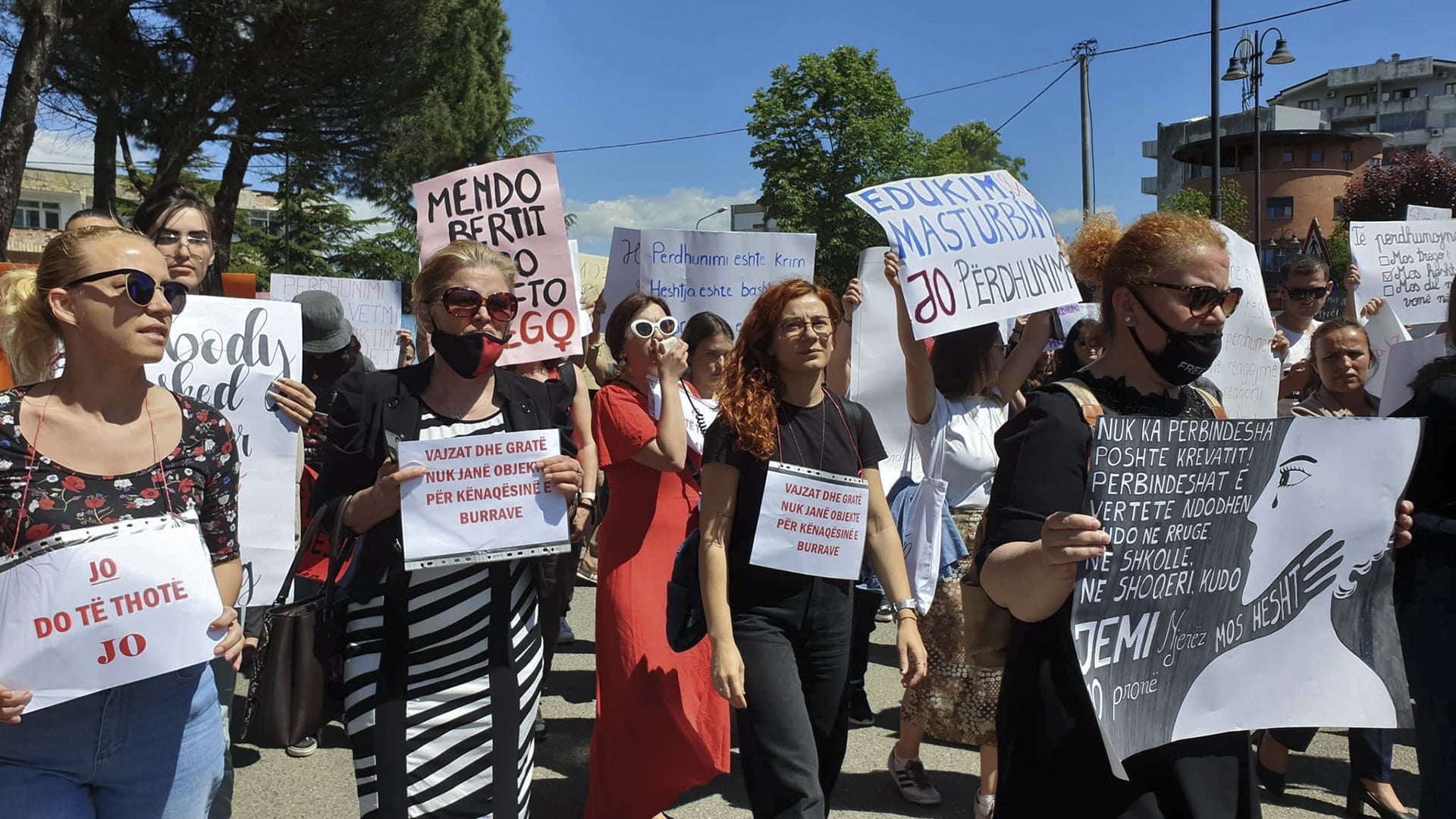 Qeveri jo bash feministe