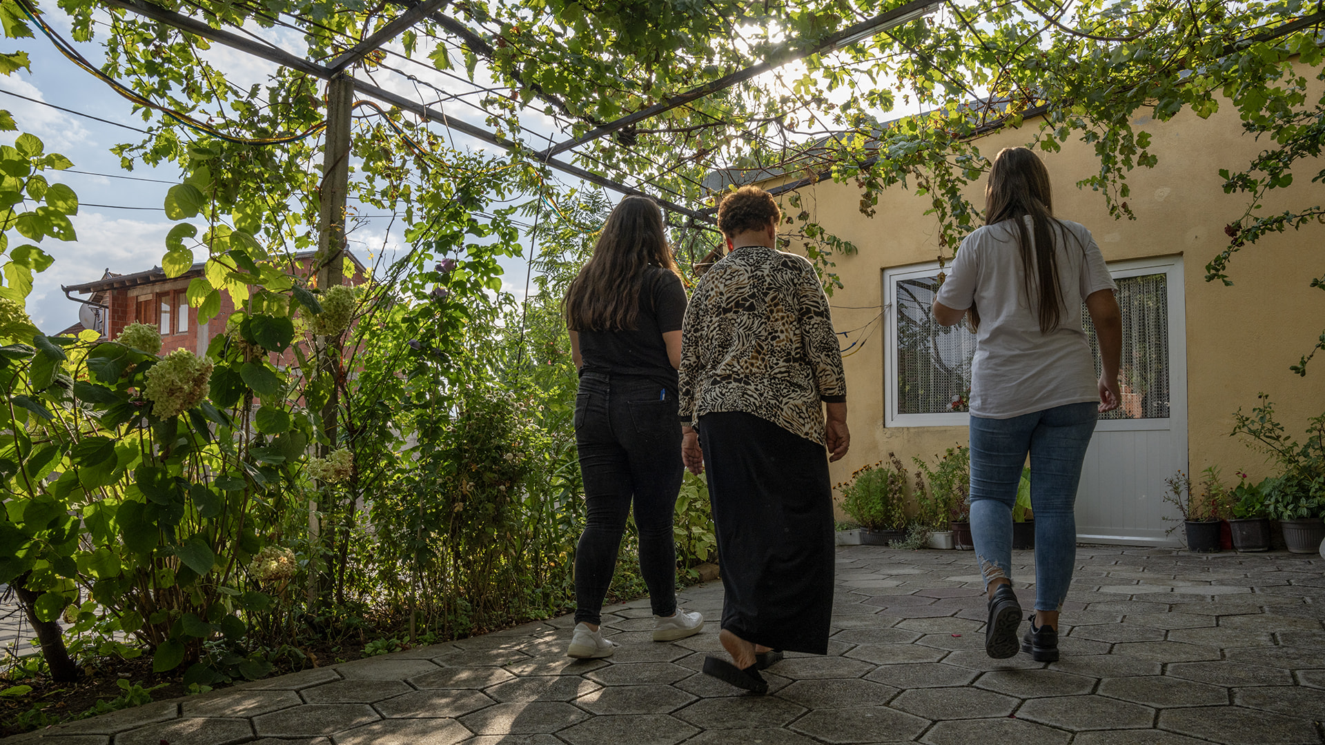 Fighting loneliness in old age