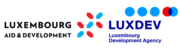 <b>NDIHMA DHE ZHVILLIMI I LUKSEMBURGUT, DHE AGENCIA PËR BASHKËPUNIM ZHVILLIMOR E LUKSEMBURGUT (LUXDEV)<br />
FORCIMI I INTEGRITETIT TË INFORMACIONIT NË EPOKËN DIGJITALE DHE INTELIGJENCËS ARTIFICIALE</b><br />
<br />
Kjo është hera e parë që bashkëpunojmë me Agjencinë për Bashkëpunim Zhvillimor të Luksemburgut (LuxDev). LuxDev mbështet projektin “Forcimi i integritetit të informacionit në epokën digjitale dhe AI”, i cili synon të kontribuojë në përmirësimin e integritetit të informacionit në peizazhin medial dhe publikun në përgjithësi në Kosovë, përmes fuqizimit të teknologjisë, prodhimeve gazetareske dhe mbështetjes financiare, si dhe mentorimit të medieve lokale. Projekti realizohet në kuadër të projektit “Mbështetja për Shoqërinë Civile në Kosovë”, financuar nga Dukati i Madh i Luksemburgut dhe zbatuar nga LuxDev, Agjencia për Bashkëpunim Zhvillimor e Luksemburgut.<br />
<br />
Mbështetja aktuale: Janar 2025 — Qershor 2026