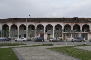 The earthquake that never ended